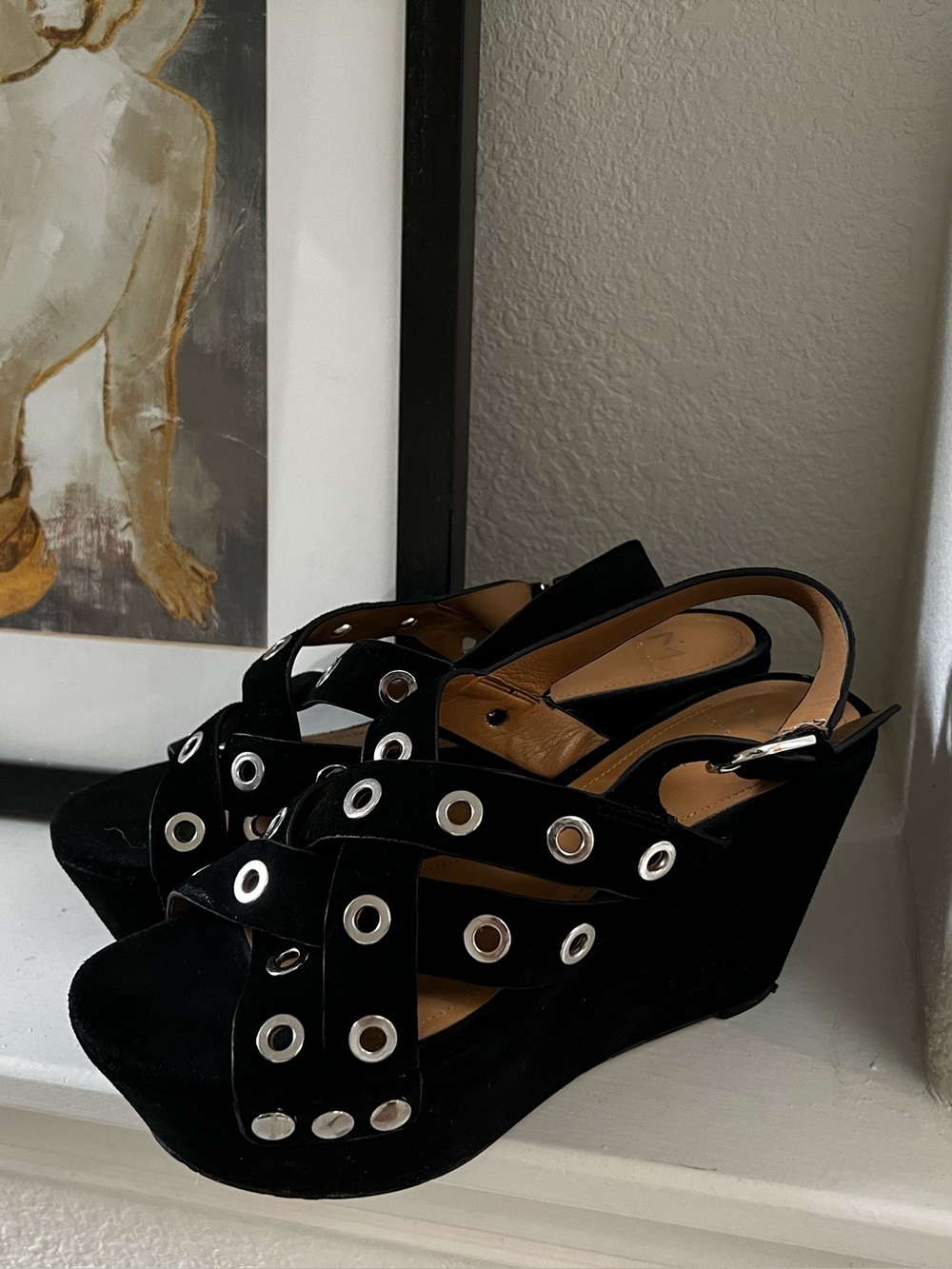 Marc fisher suede black sandle